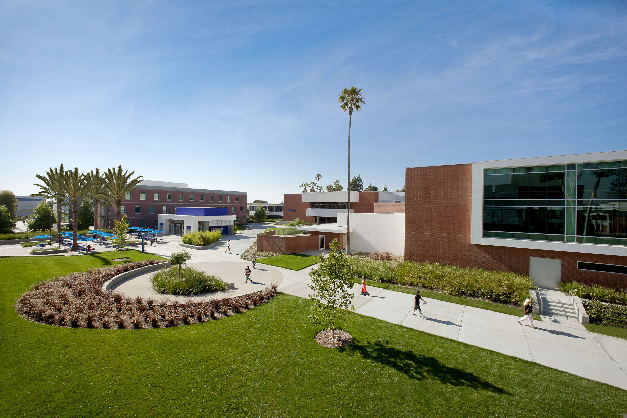 EL CAMINO COLLEGE LRC
